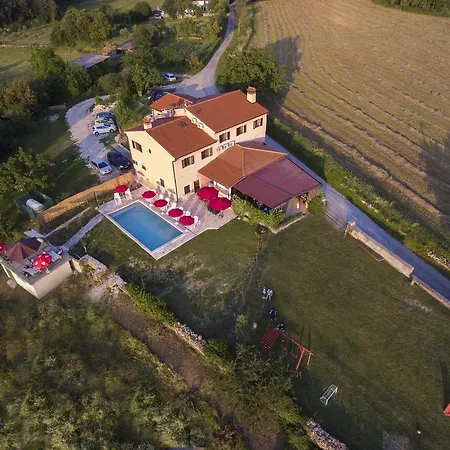 בית הארחה Rogocana 3*